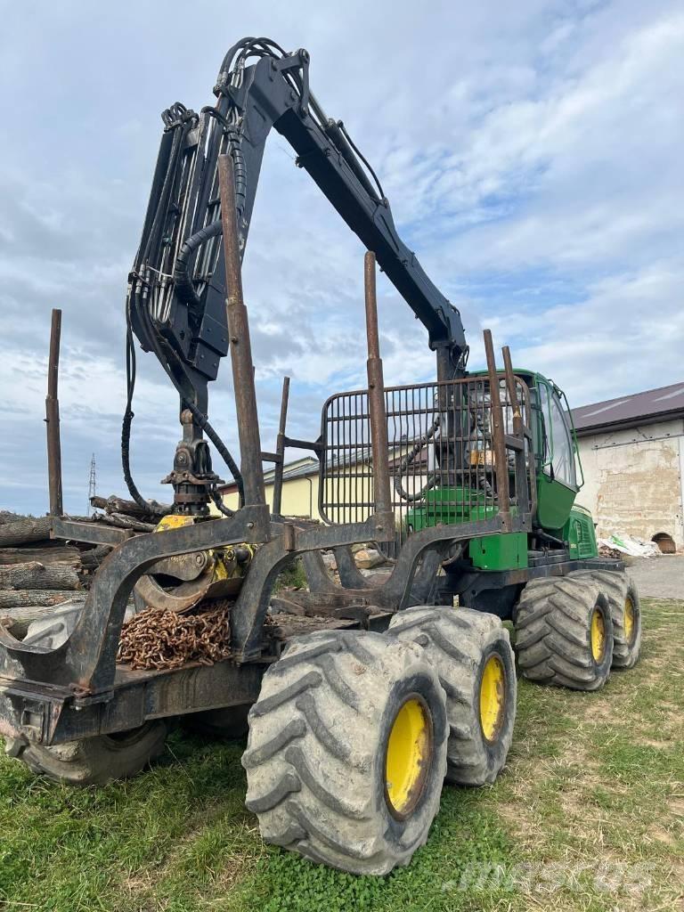 John Deere 810 E Форуардери