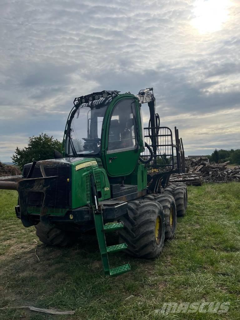 John Deere 810 E Форуардери
