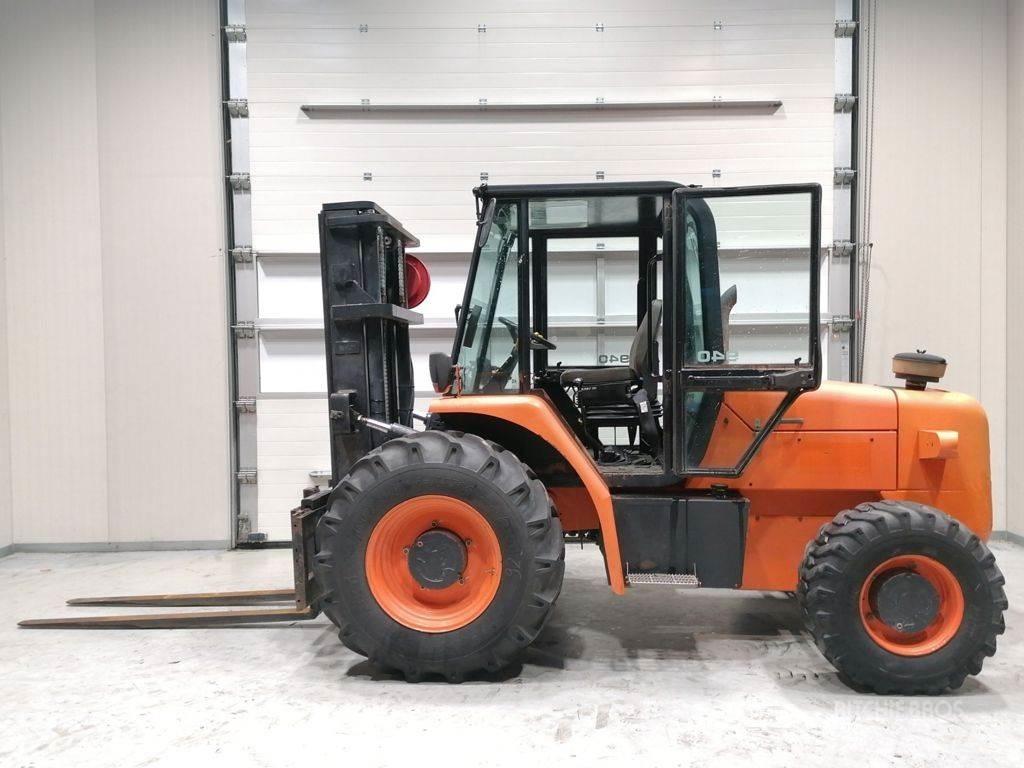 JCB 940 Камиони за херавни местности
