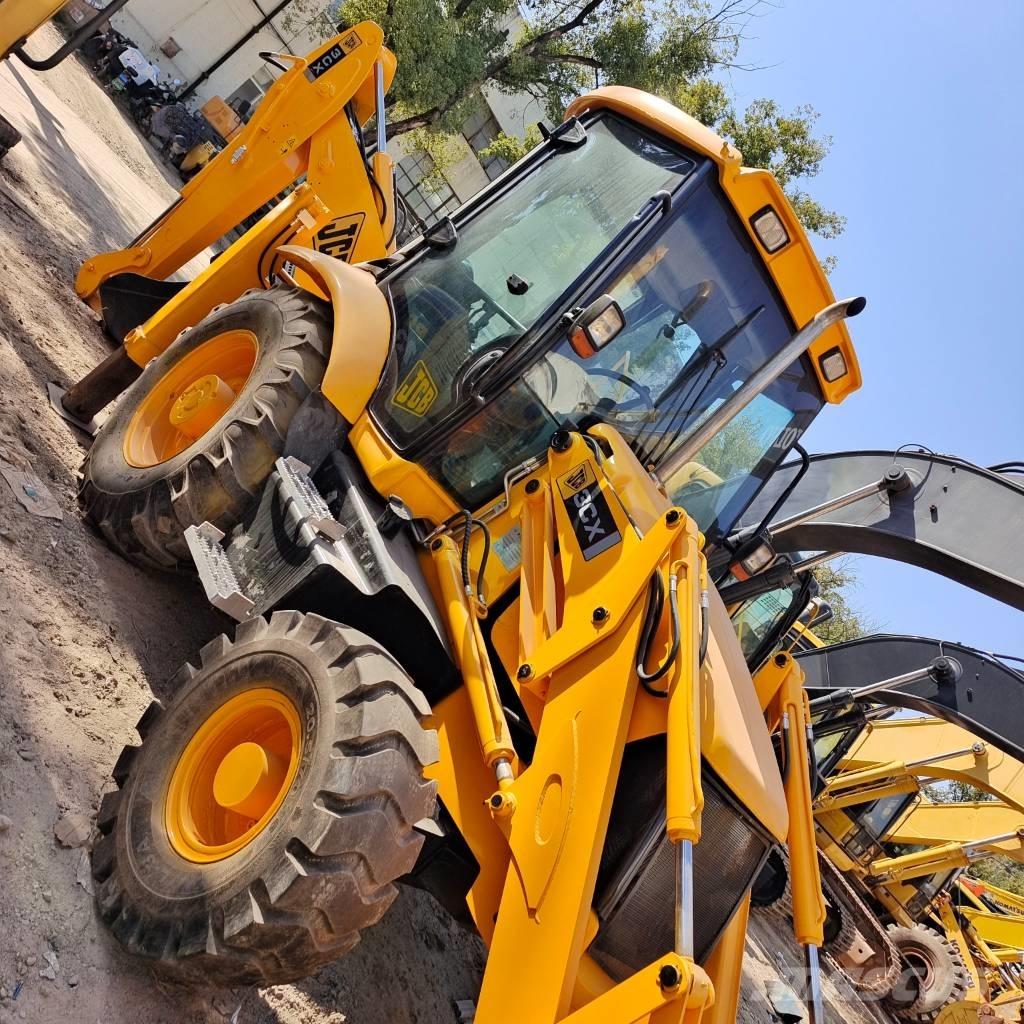 JCB 3 CX Товарач със заден ексватор
