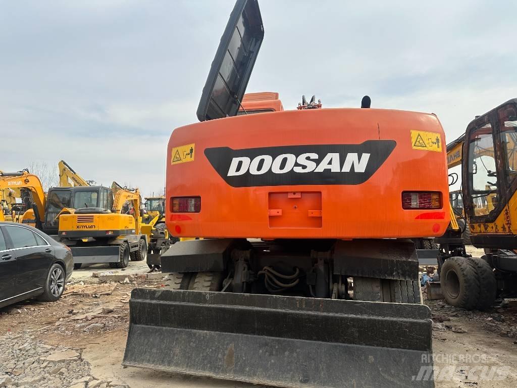 Doosan 150 Колесни екскаватори
