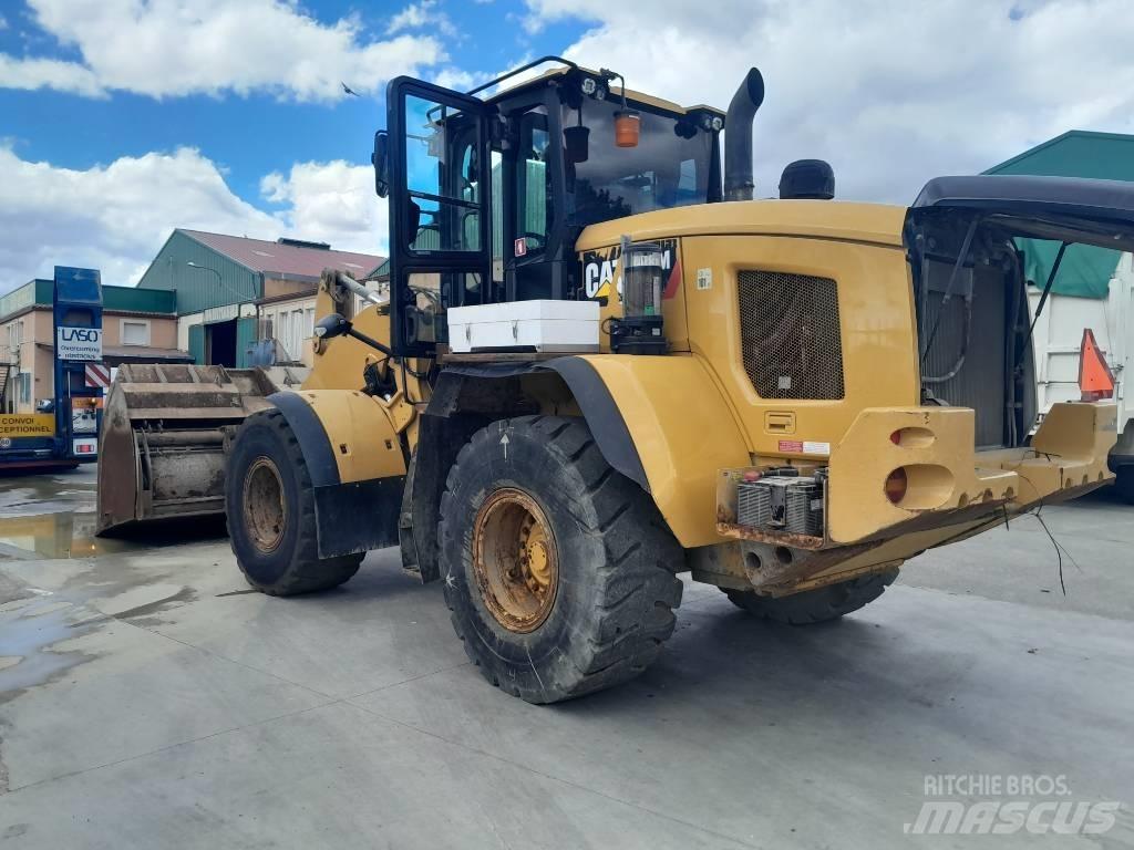 CAT 938 M Колесни товарачи