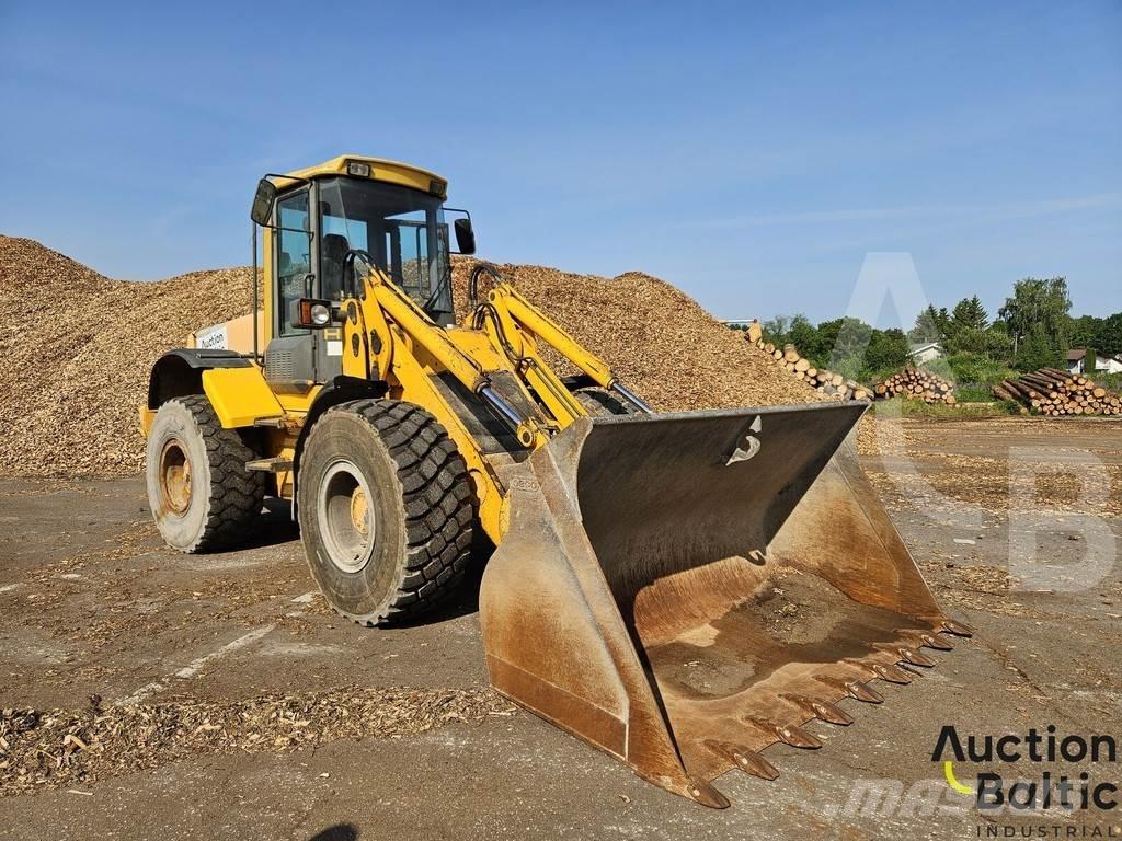 JCB 426 HT Колесни товарачи