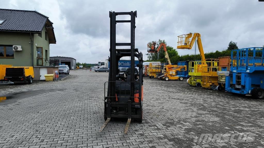 Linde E 16 PH 02 Електрически вилични кари-повдигачи