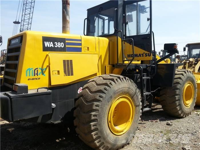 Komatsu WA 380-3 Колесни товарачи
