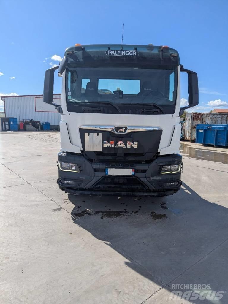 MAN TGS 26.470 Моторизирани платформи с талига