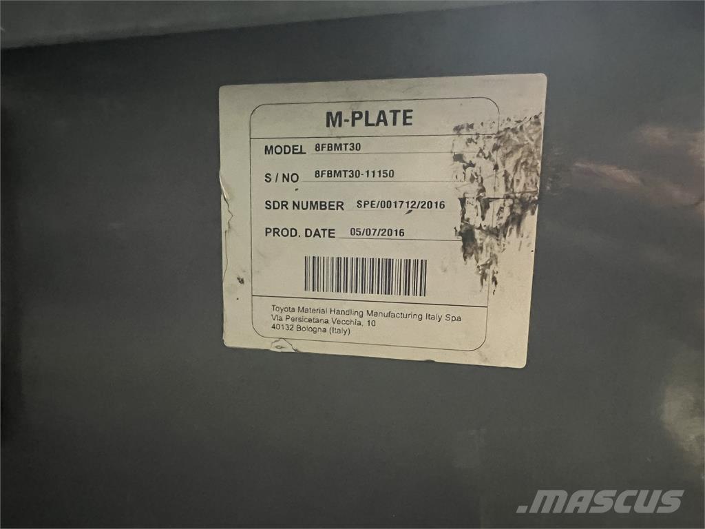 Toyota 8FBMT30 Електрически вилични кари-повдигачи