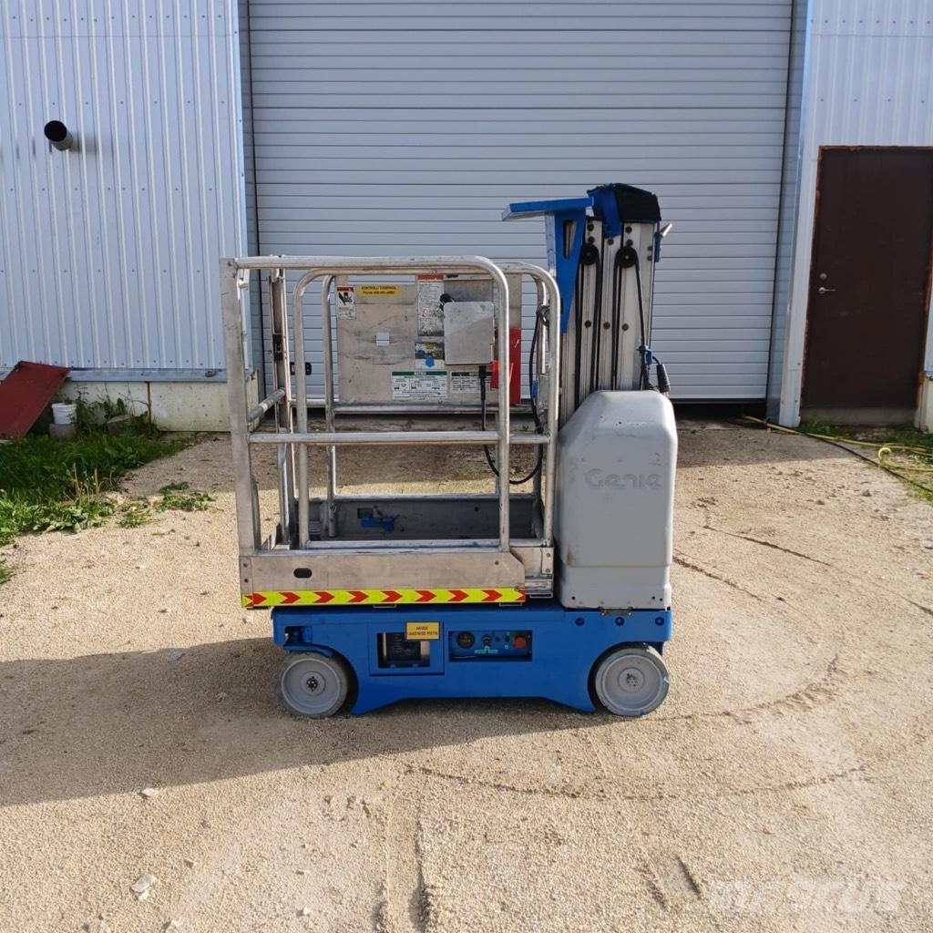 Genie GR 15 Компактни самоходни стрелови подемници
