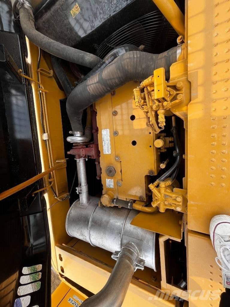 CAT 320 D Верижен екскаватор