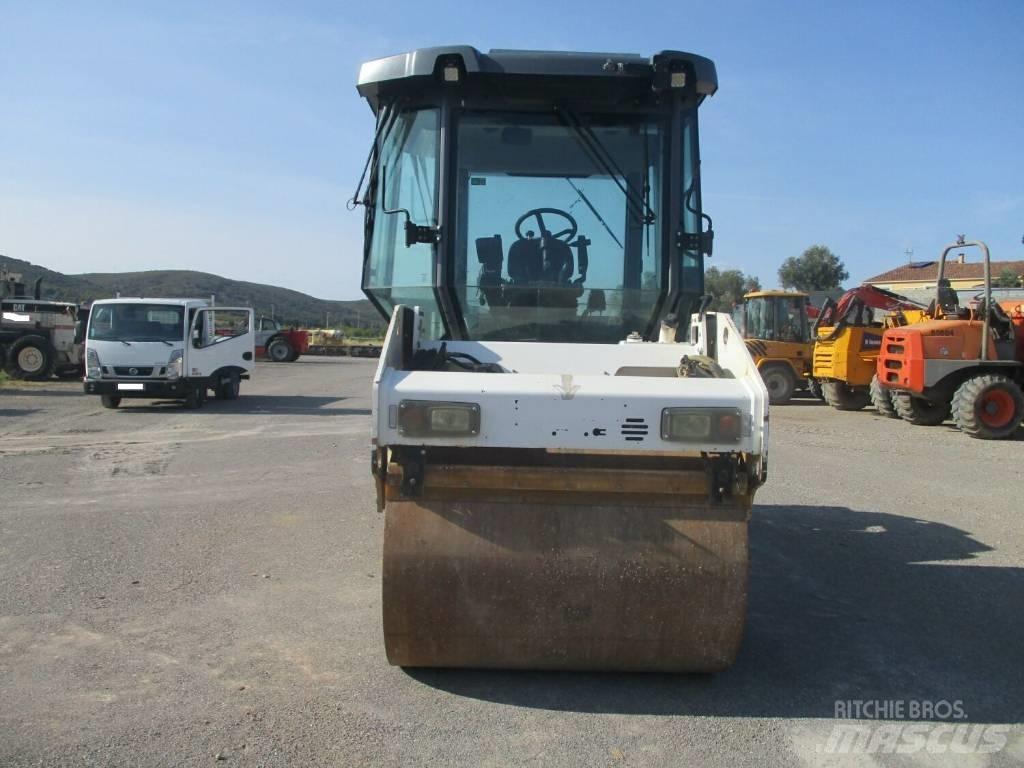 Dynapac CC 224 HF Двойни барабанни ролки
