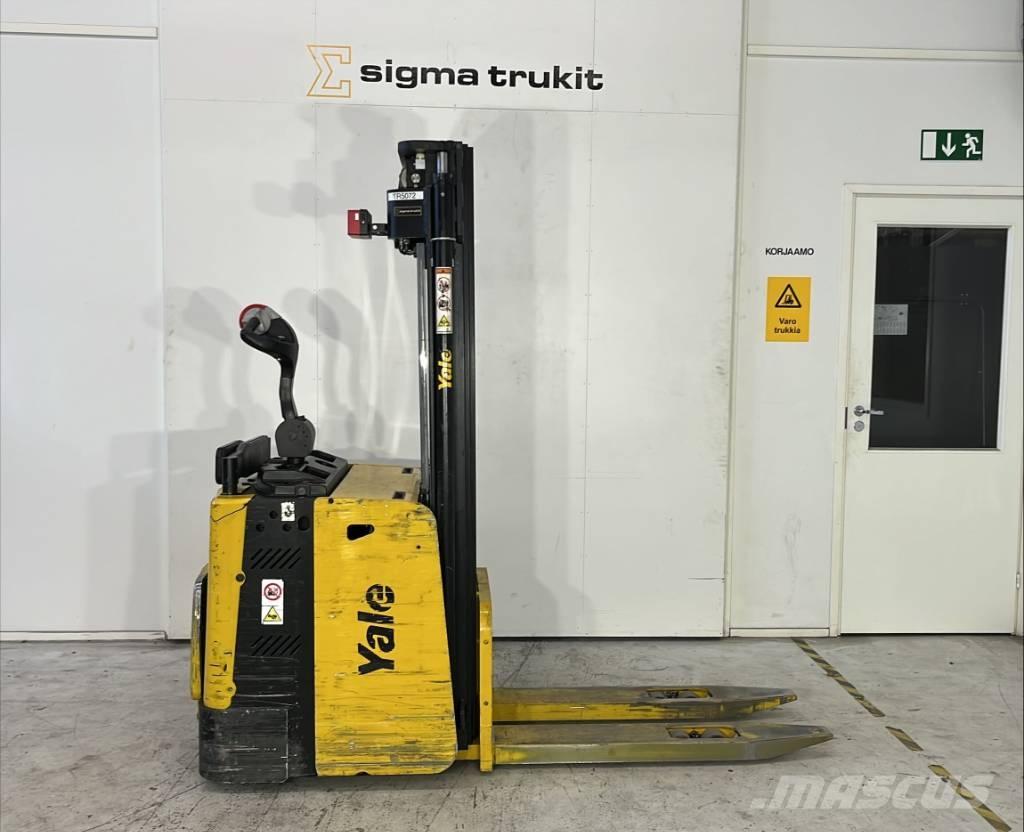 Yale MS 12 X Самоходни товарачи