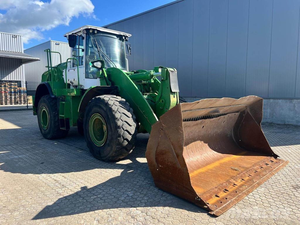 CAT 950M Колесни товарачи