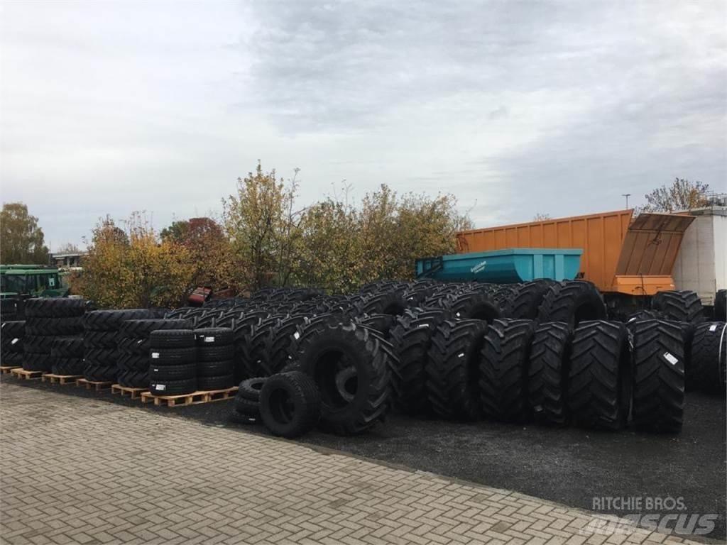  13.6-28 *** GRI *** Колелета/Гуми
