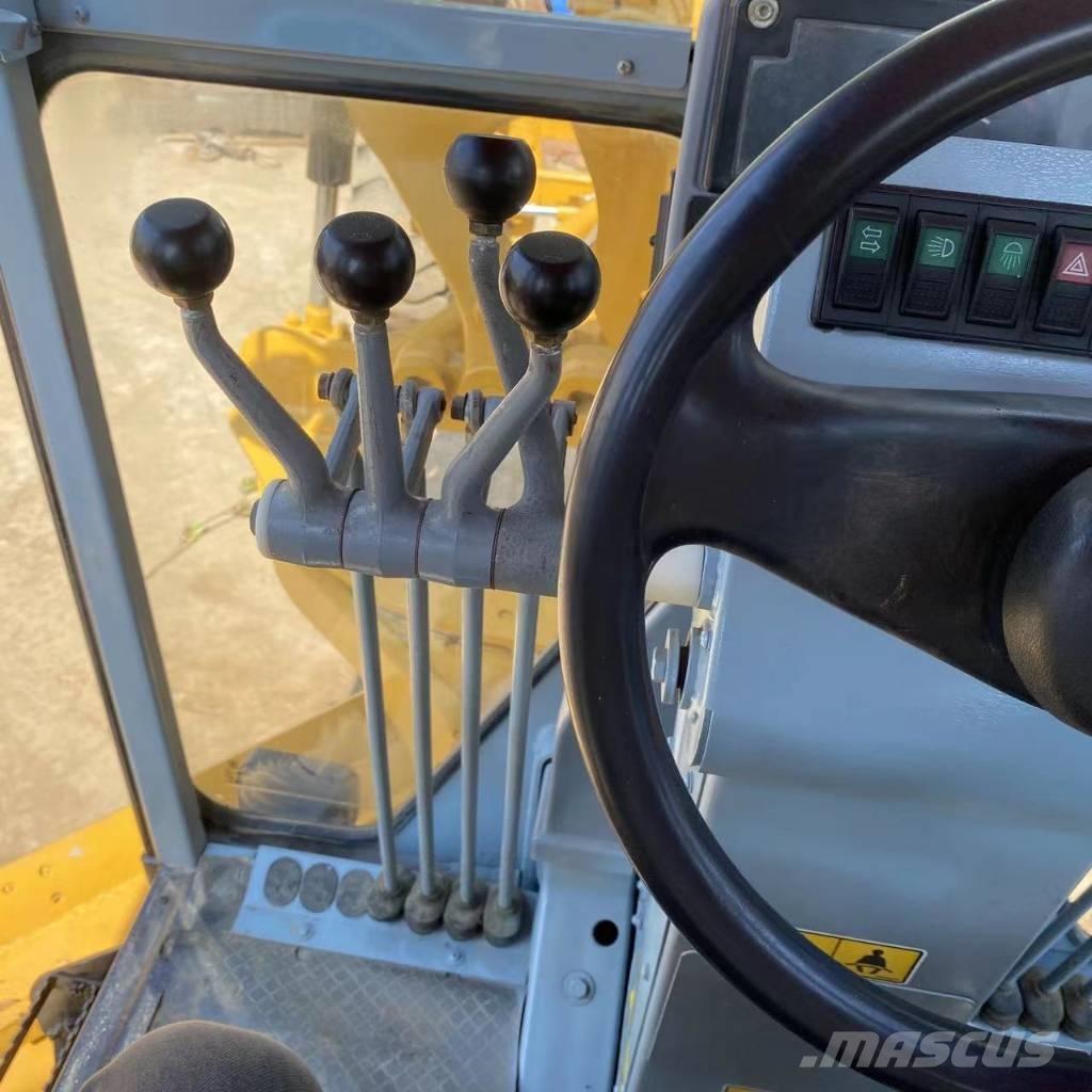 CAT 140 K Грейдери