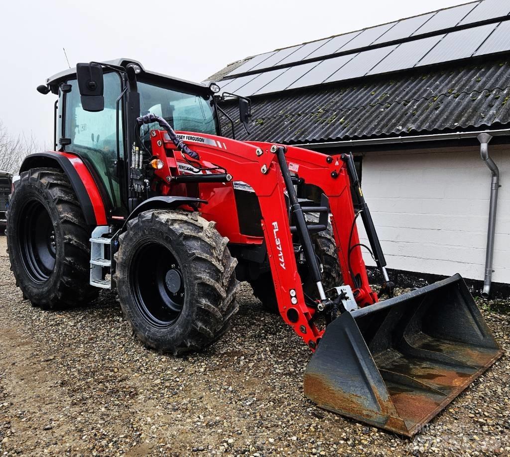 Massey Ferguson 5708 Трактори