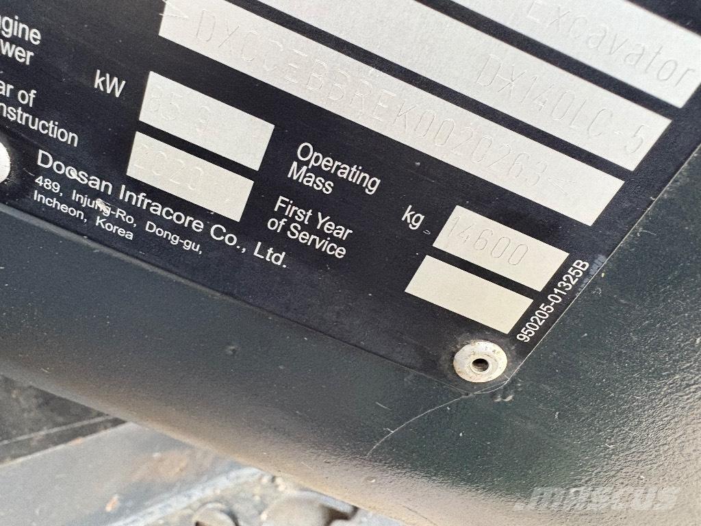 Doosan DX 140 LC Верижен екскаватор