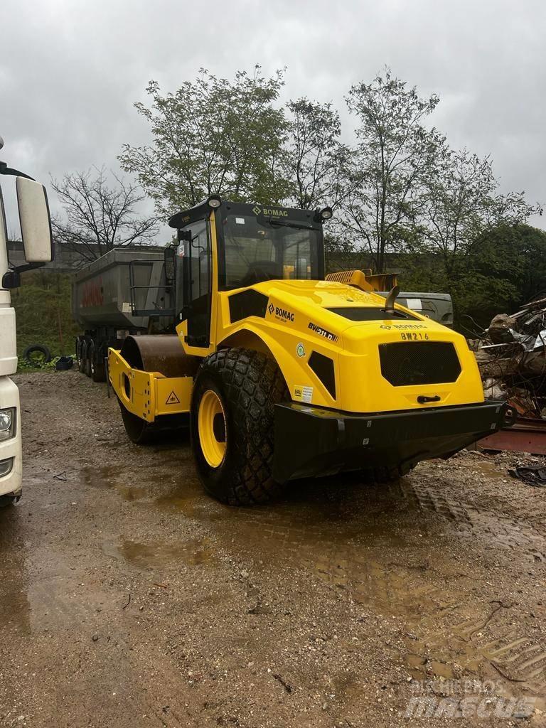 Bomag BW211 D5 Еднобарабанни ролки

