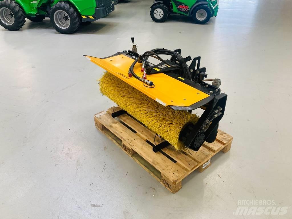 GMR Kost 120 cm Автоматични метачки с четки