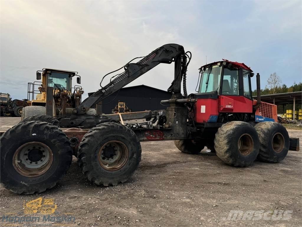 Valmet 890.2 Форуардери