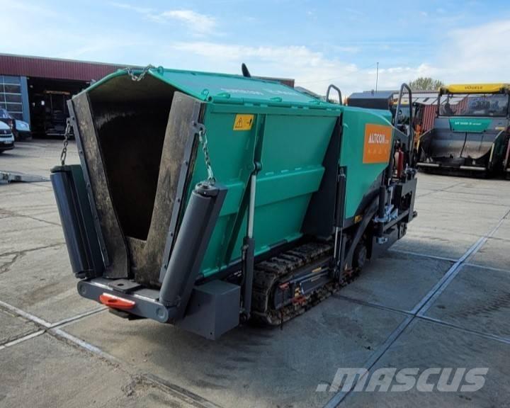 Vögele SUPER 800 Машини за асфалт