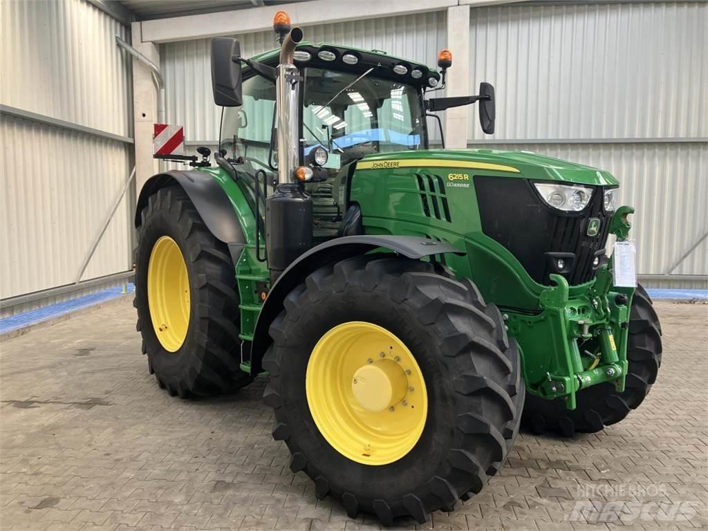 John Deere 6215R Трактори