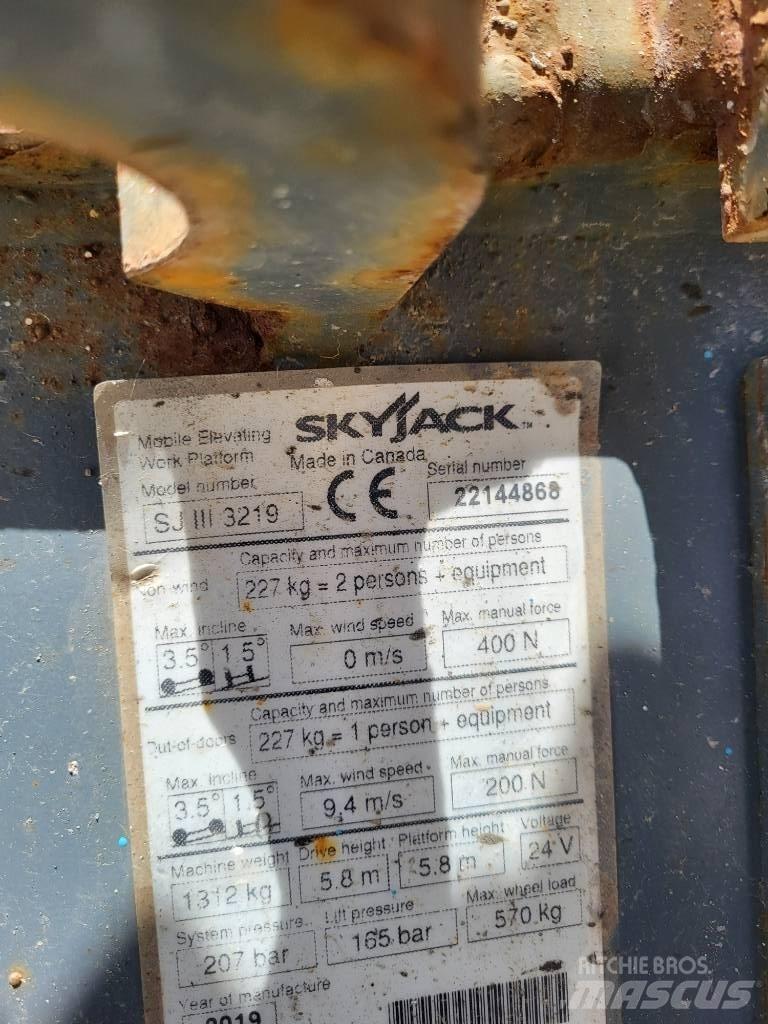 SkyJack 32/19 Ножични работни платформи