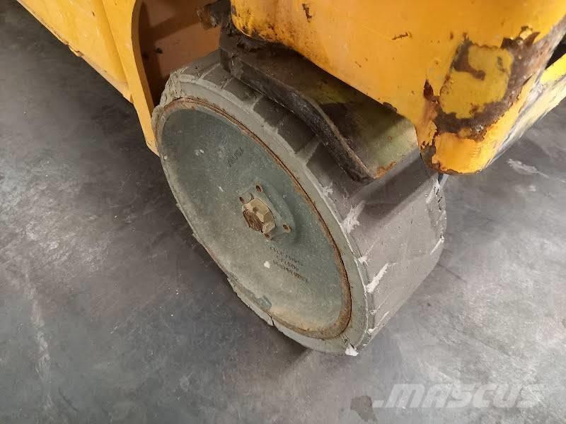 Haulotte Compact 12 Ножични работни платформи