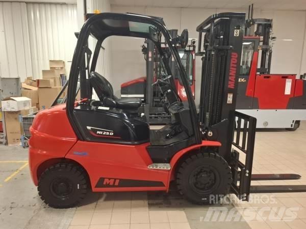 Manitou MI25D Камиони за херавни местности