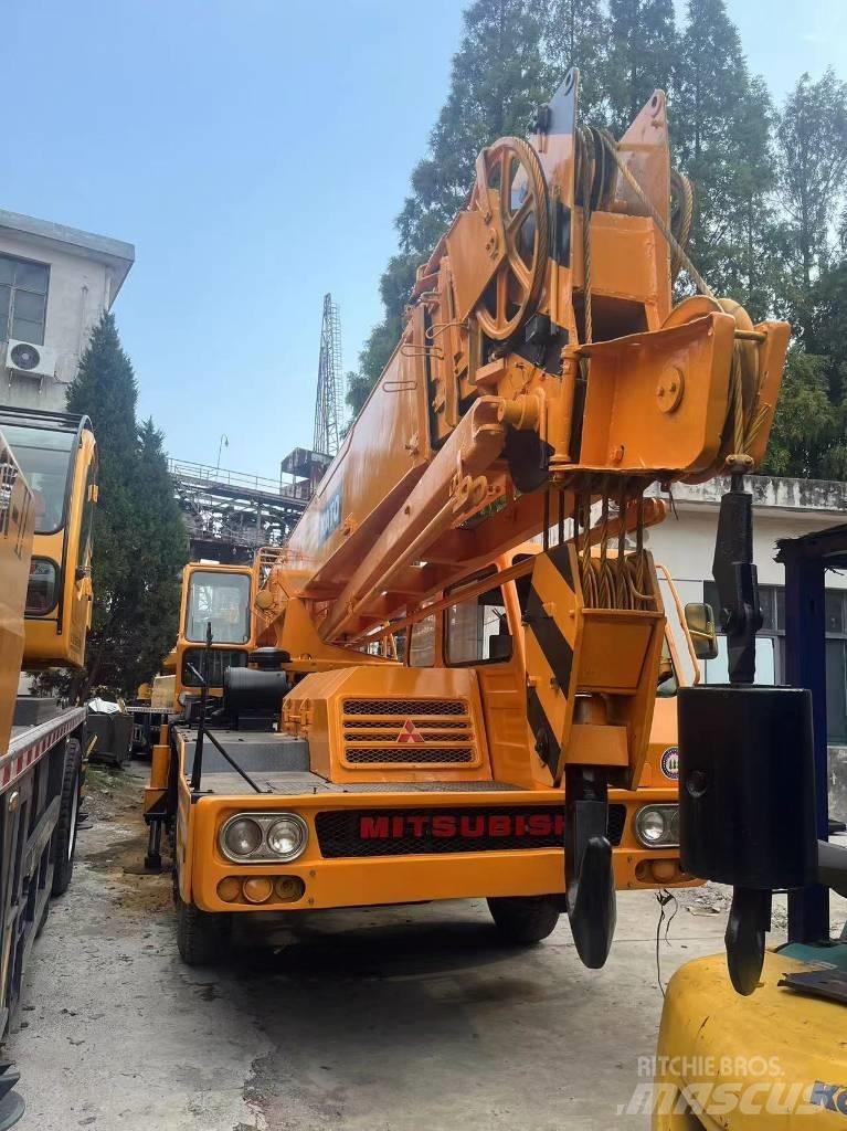 Kato KA 300 E Кранове за тежък терен