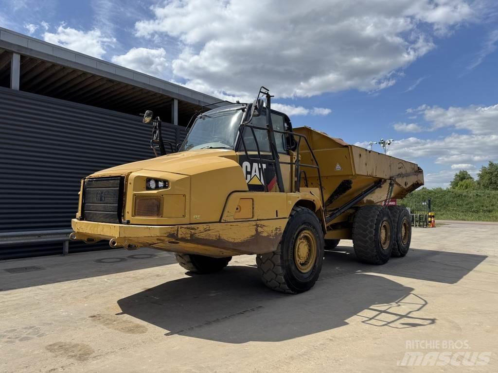 CAT 730C Странични самосвали