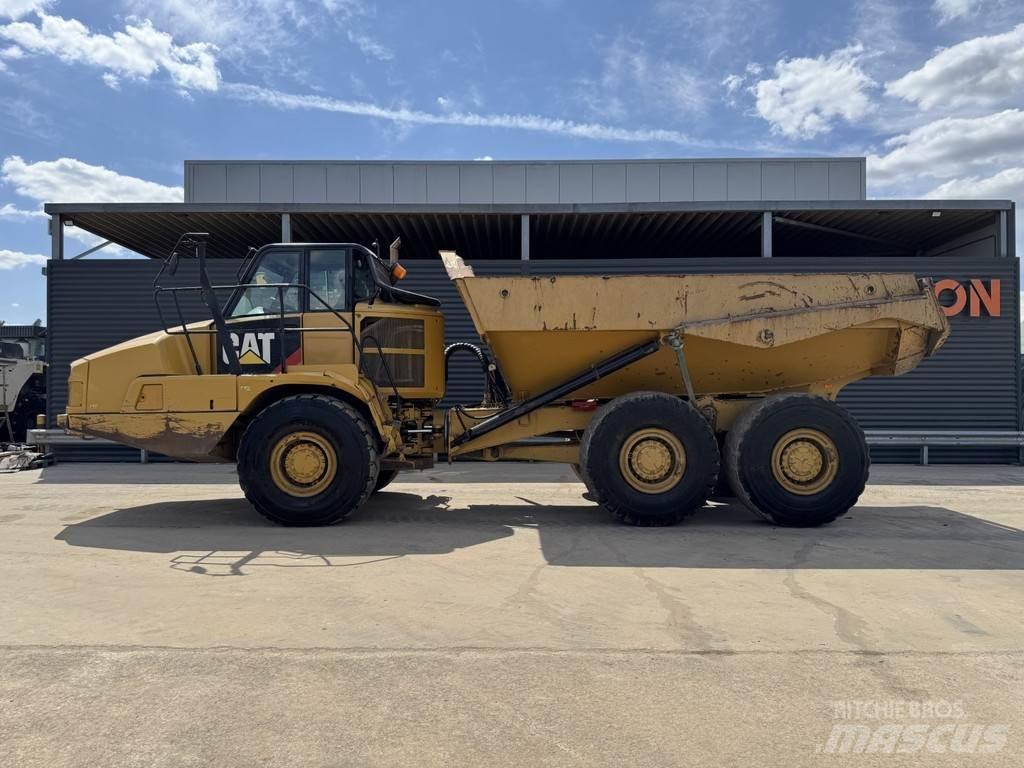 CAT 730C Странични самосвали