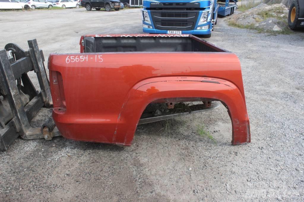 Volkswagen Amarok Пикапи