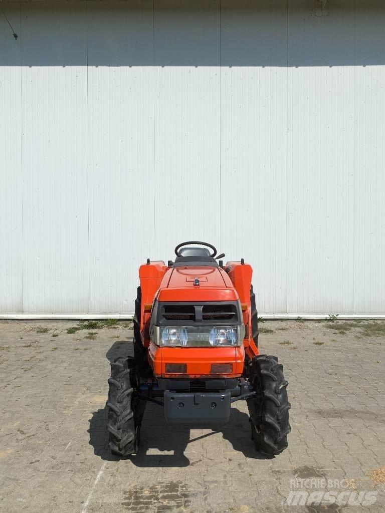 Kubota GL200 Компактни трактори