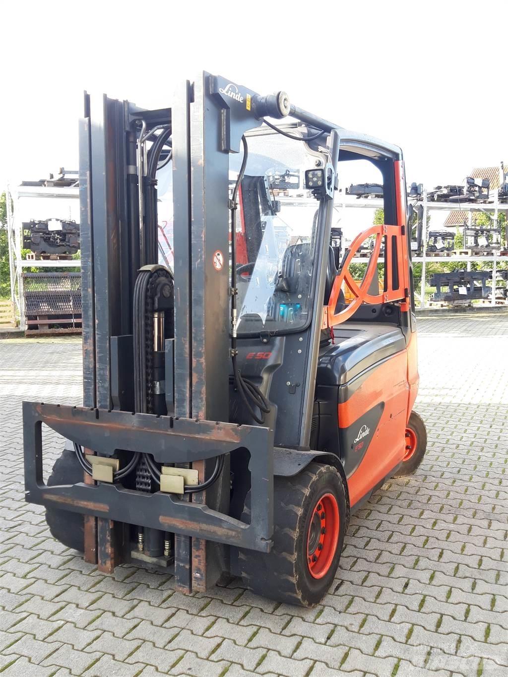 Linde E50HL Електрически вилични кари-повдигачи