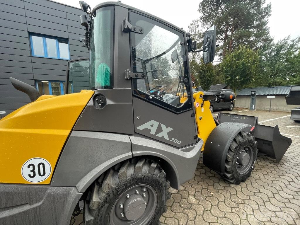 Mecalac AX700 Колесни товарачи