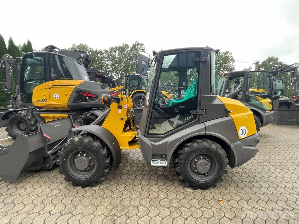 Mecalac AX700 Колесни товарачи
