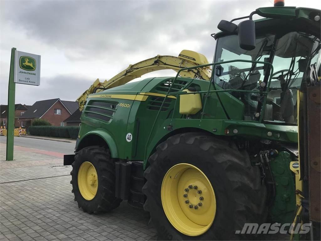 John Deere 8600 Самоходни фуражири