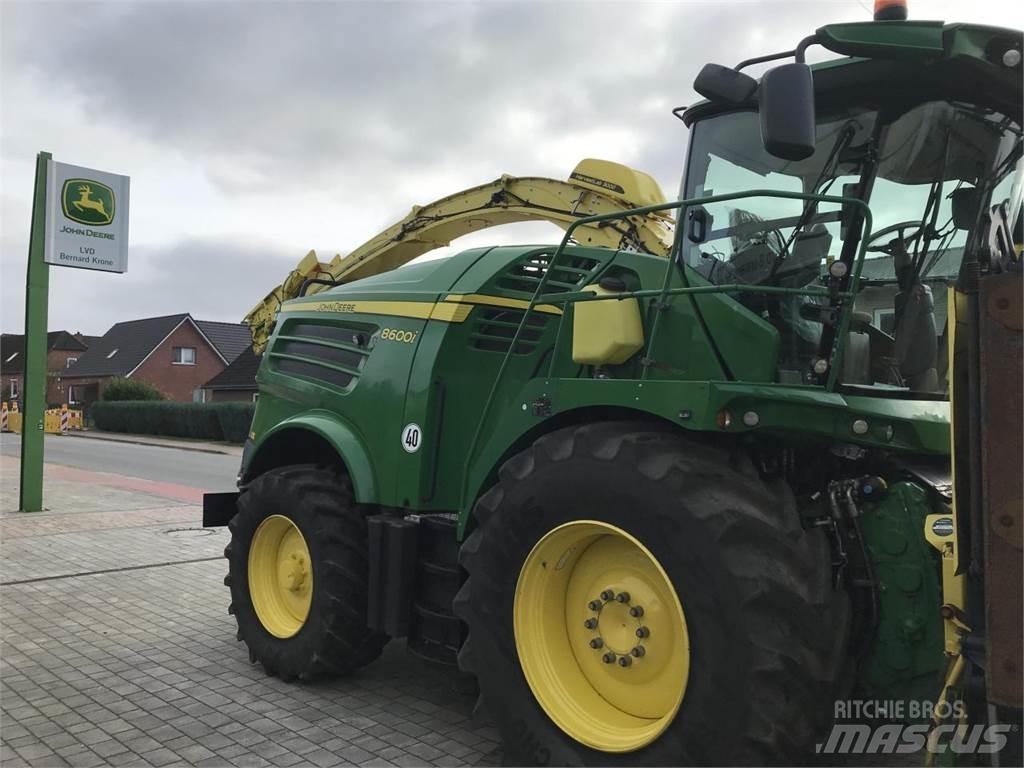 John Deere 8600 Самоходни фуражири