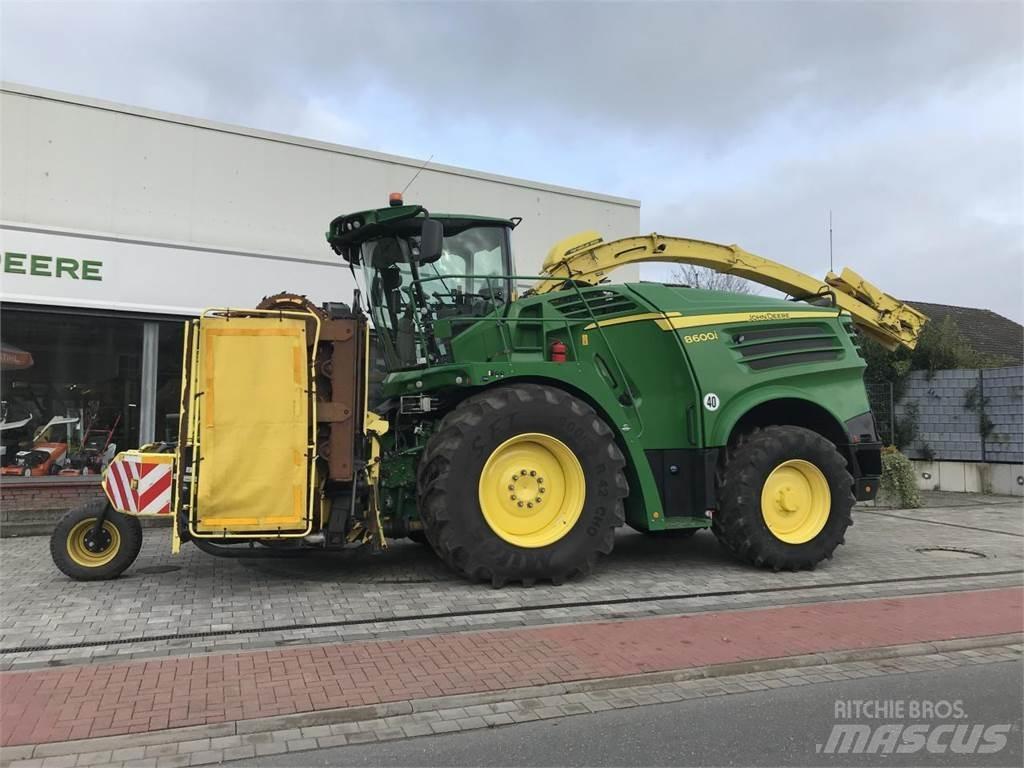 John Deere 8600 Самоходни фуражири