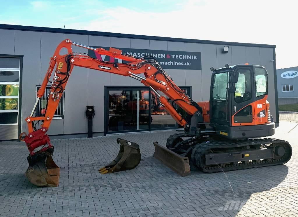 Doosan DX 85 R Средни екскаватори 7т - 12т