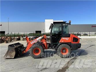 Kubota R065W Колесни товарачи