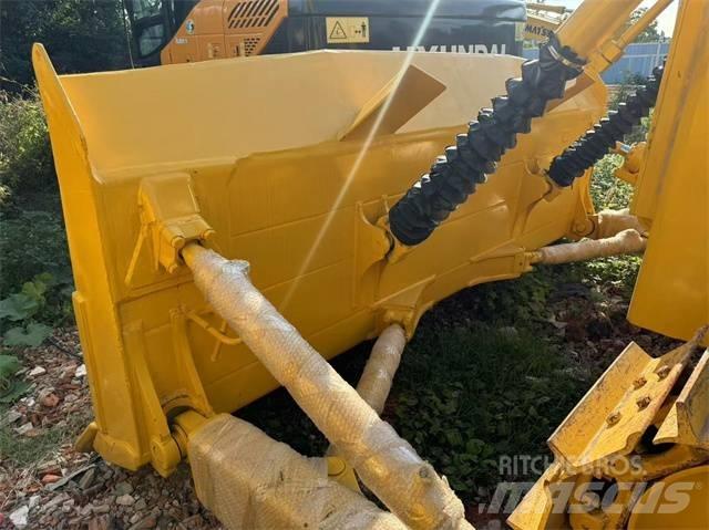 Komatsu D 85 Верижни булдозери
