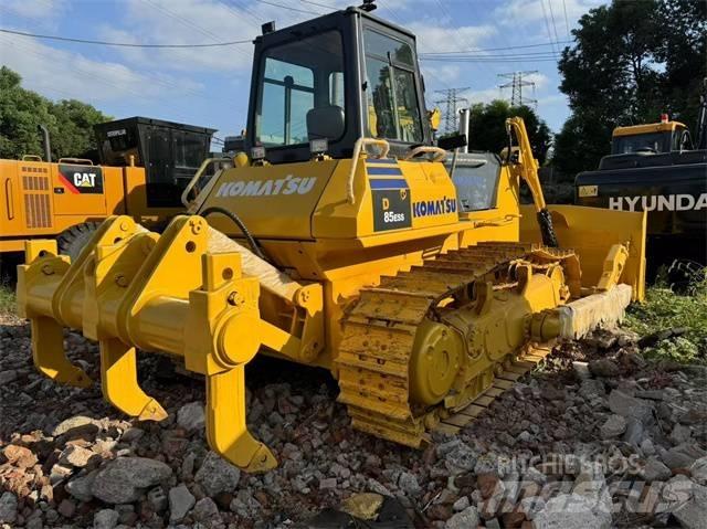 Komatsu D 85 Верижни булдозери

