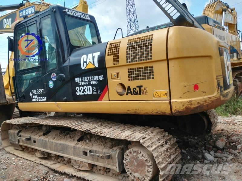 CAT 323 D L Верижен екскаватор