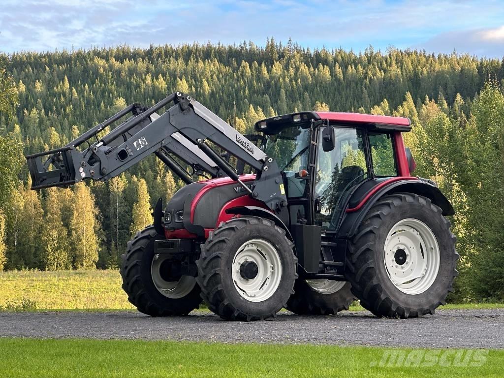 Valtra N 111 HiTech Трактори