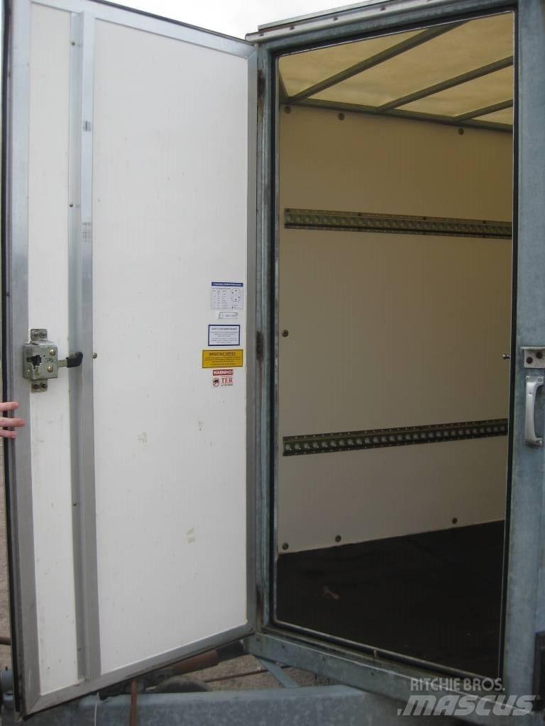Ifor Williams BV105 Ремаркета фургони