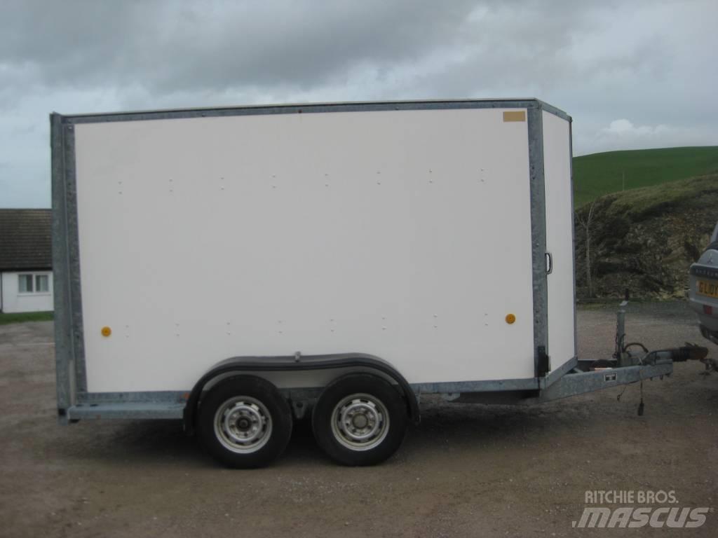Ifor Williams BV105 Ремаркета фургони
