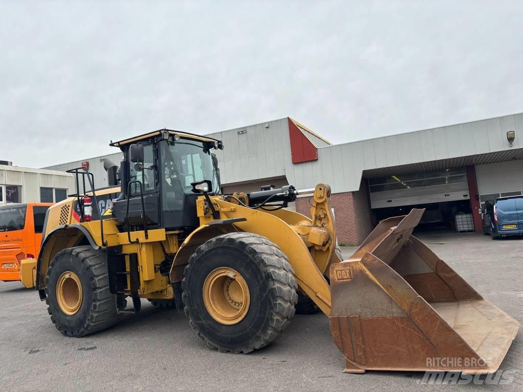 CAT 966 K Колесни товарачи