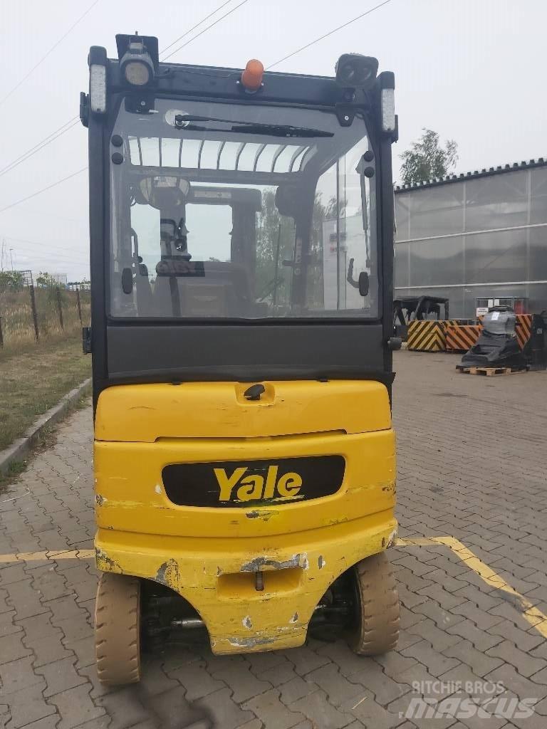 Yale ERP25VL Електрически вилични кари-повдигачи