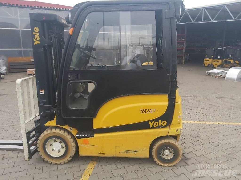 Yale ERP25VL Електрически вилични кари-повдигачи